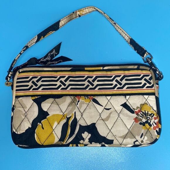 Vera Bradley On the Go Zip Top Wristlet Dogwood Convertible purse - Picture 2 of 7